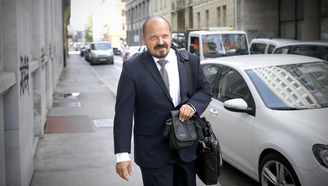 Janez Poklukar je uspešno končal sanacijo jeseniške bolnice, zdaj ga čaka zahtevnejša v Ljubljani.&nbsp;Foto: Blaž Samec/Delo