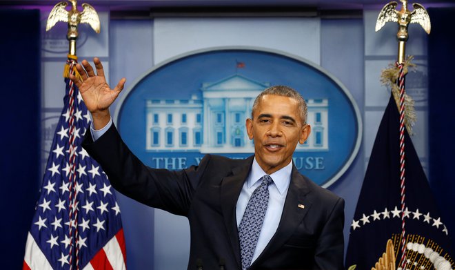 Tradicija in pravila obnašanja zahtevajo, da nekdanji predsedniki ZDA ne kritizirajo svojih naslednikov. FOTO: Reuters