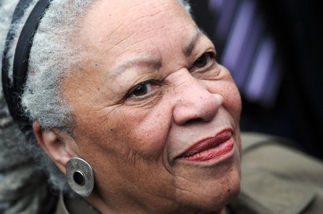 Toni Morrison je bila prva temnopolta pisateljica, ki je prejela Nobelovo nagrado za književnost. FOTO: Franck Fife/AFP