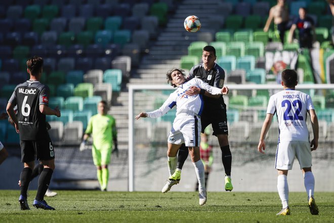 Etien Velikonja in Adis Hodžić sta močna aduta trenerja Gorice Borivoja Lučića. FOTO: Uroš Hočevar/Delo