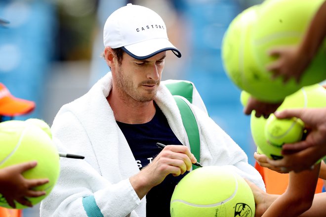 Andy Murray je ob vrnitvi po dolgi odsotnosti naletel na previsoko oviro, na mastersu v Cincinnatiju ga je premagal Richard Gasquet. FOTO: AFP