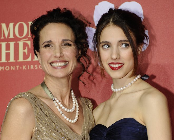 Mama in hči, Andie MacDowell in Margaret Qualley. FOTO: Reuters