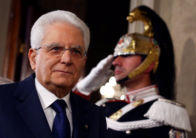 Italijanski predsednik Sergio Mattarella si je vzel čas, da odposluša mnenja vseh političnih akterjev. FOTO: Reuters