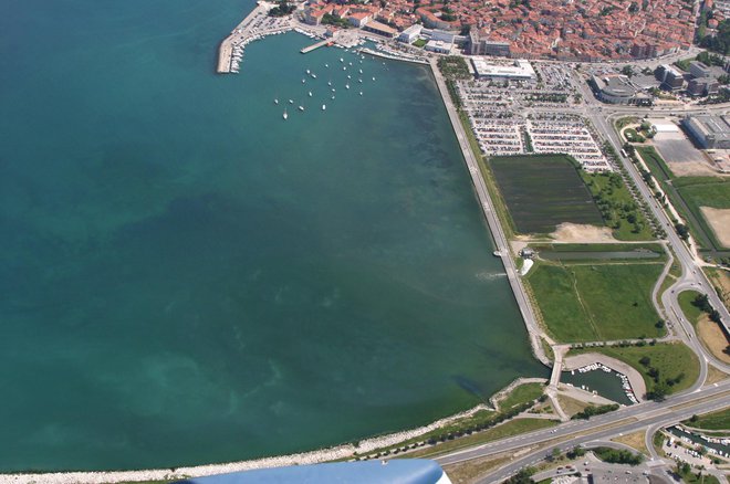 Obala med Semedelo in Žusterno naj bi v prihodnjih dveh letih dobila novo podobo.