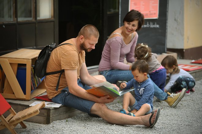 Z akcijo se bo Slovenija pridružila tudi evropski bralni kampanji EUReads (Evropa bere).&nbsp;FOTO: Jure Eržen/Delo