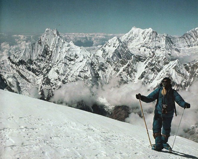 Na vršnem grebenu Anapurne II oktobra 1969 FOTO: Aleš Kunaver