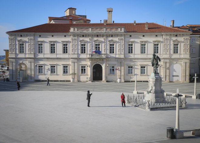 Na občini Piran poteka kriminalistična preiskava. FOTO: Jože Suhadolnik/Delo