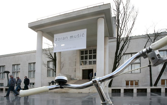 Povabilo v Moderno galerijo na Mušičevo razstavo iz leta 2009. Fotodokumentacija Dela