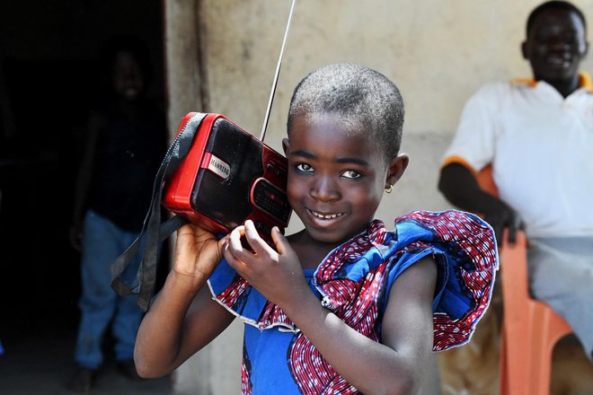 Šolske lekcije po radiu, Slonokoščena obala Foto Unicef