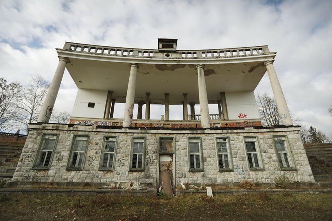 ICOMOS Slovenija se zavzema za prenovo, ki bo Bežigrajski stadion prilagodila zahtevam sodobnega življenja, kar pa z varstvom dediščine ni izključujoče. Foto Leon Vidic/Delo