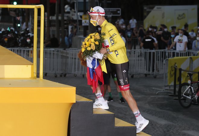 Mladi slovenski kolesarski šampion Tadej Pogačar je bil tudi zmagovalec med zaslužkarji na Tour de France. FOTO: Benoît Tessier/Reuters