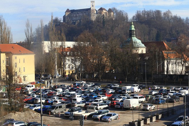 Onesnaženost zraka je glavna okoljska grožnja za prebivalstvo EU. FOTO: Tomi Lombar/delo