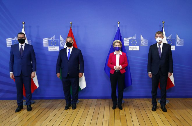 Višegrajske države si želijo čim bolj blago obliko pogojevanja izplačil iz proračuna EU. FOTO: François Lenoir/AFP