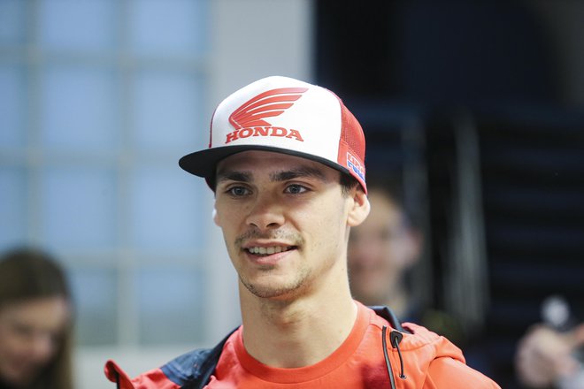 Tim Gajser brani naslov prvaka. FOTO: Jože Suhadolnik