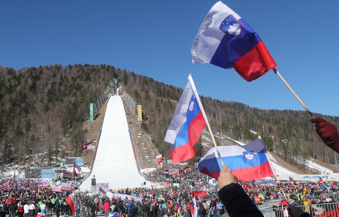 Planica bo med 10. in 13. decembrom gostila svetovno prvenstvo v smučarskih poletih, pozimi 2023 pa še nordijsko SP. FOTO: Marko Feist