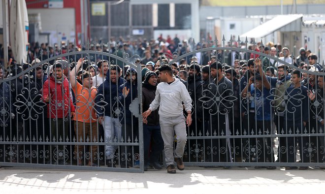 Oblasti nameravajo zapreti tudi begunsko taborišče Miral v veliki Kladuši. FOTO: Dado Ruvic/Reuters