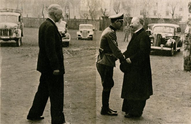 Leon Rupnik z nemškim generalom Erwinom Rösenerjem in ljubljanskim nadškofom Gregorijem Rožmanom. FOTO: Arhiv