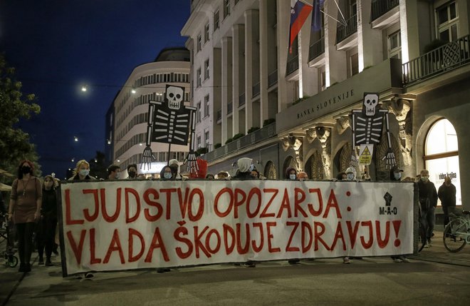 Petkovi protivladni protesti. FOTO: Blaž Samec/Delo