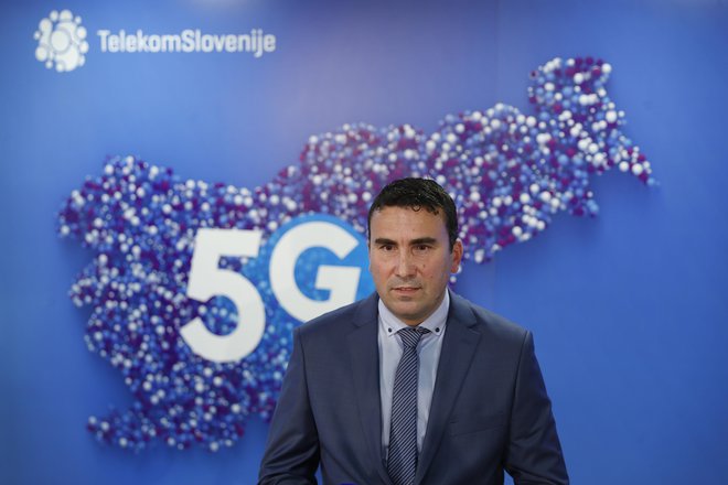 Do konca leta naj bi Telekom Slovenije s 5G v obstoječem frekvenčnem pasu pokril 33 odstotkov prebivalstva, pravi Matjaž Beričič, član uprave za tehnologijo. FOTO: Leon Vidic/Delo