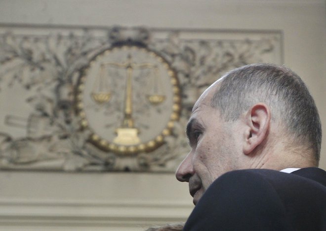 Janez Janša s tožbo zahteva 900 tisočakov zaradi, kot trdi, krivičnega sojenja. Foto Leon Vidic