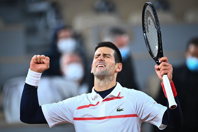 Novak Đoković se je uvrstil v deseti polfinale na odprtem prvenstvu Francije, potem ko je celo izgubil prvi niz proti Špancu Pablu Carreni Busti. FOTO: Anne-christine Poujoulat/AFP