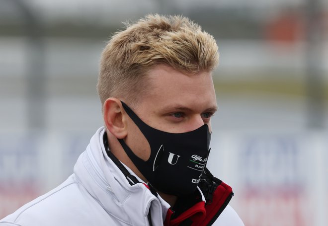 Na Nürburgringu bodo danes vse oči uprte v Micka Schumacherja. FOTO: Wolfgang Rattay/Reuters