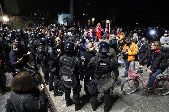 Policija. FOTO: Leon Vidic/Delo