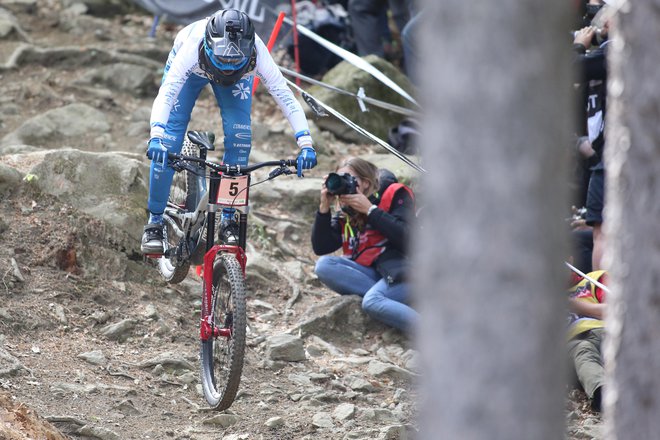 &raquo;Skoraj sem brez besed. Nisem pričakovala, da se bo odvilo v tej smeri. Zelo sem vesela za prvo slovensko medaljo v spustu na svetovnih prvenstvih,&laquo; je dejala Hrastnikova. FOTO: Tomi Lombar/Delo