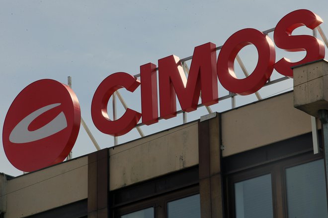V Cimosu so napovedali odpuščanje v Mariboru, kjer bodo povsme zaprli tovarno, in v Senožečah. FOTO: Tomi Lombar/Delo