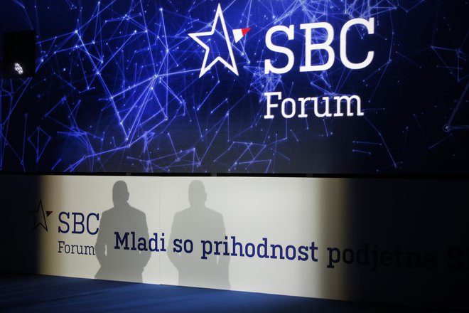 SBC z natečajem išče slovenska podjetja in podjetnike, ki krizo covid-19 premagujejo tako, da pomagajo reševati družbene probleme. FOTO: Jure Eržen/Delo