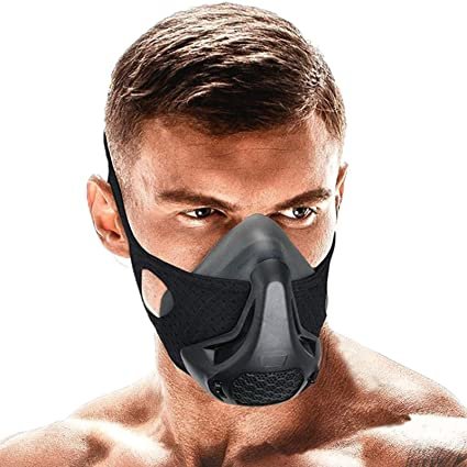 Maska za trening prisili uporabnika, da močneje in globlje vdihne, zato se poveča zmogljivost pljuč. FOTO:&nbsp;Arhiv proizvajalca