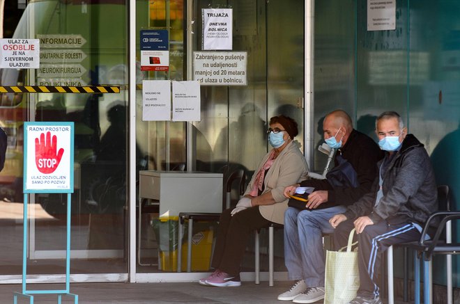 Na Hrvaškem vsak dan še vedno največ okužb potrdijo v prestolnici Zagreb. FOTO: Denis Lovrović/FP