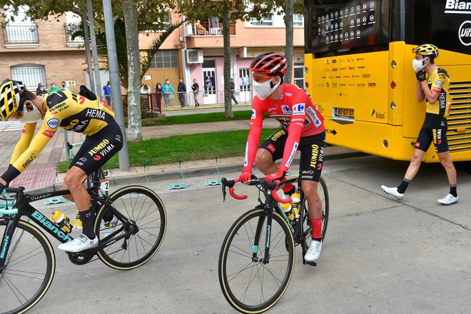 Primož Roglič je varno in uspešno preživel 4. etapo. FOTO: Ander Gillenea/AFP