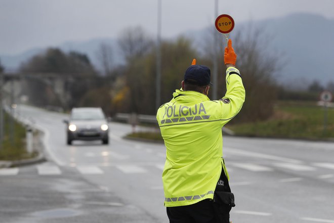 Omejitev gibanja med občinami bo veljala z istimi izjemami kot spomladi. FOTO:&nbsp;Leon Vidic/Delo