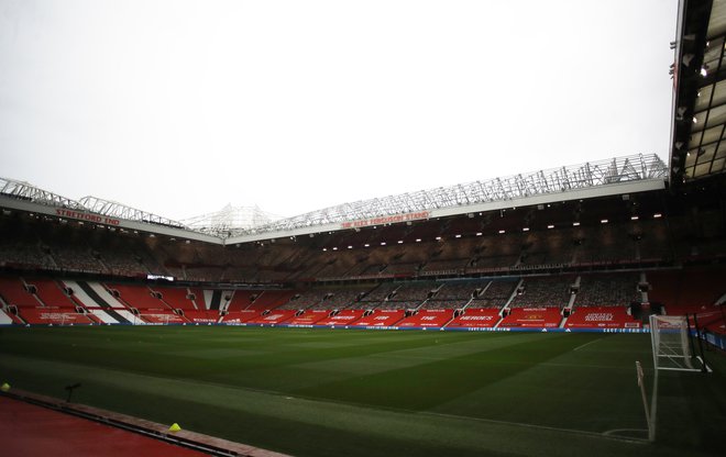 Pogled na štadion Old Trafford pred tekmo Manchester Uniteda in Chelseaja. FOTO: Phil Noble/Reuters