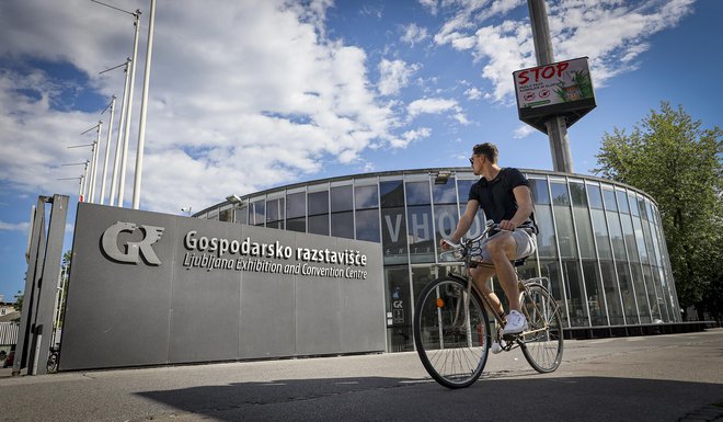 Slovenska tradicionalna sejmišča letos bolj ali manj samevajo. Prve sejme v &raquo;normalnih&laquo; pogojih realistično načrtujejo šele za pozno pomlad prihodnje leto.<br />
FOTO: Jože Suhadolnik