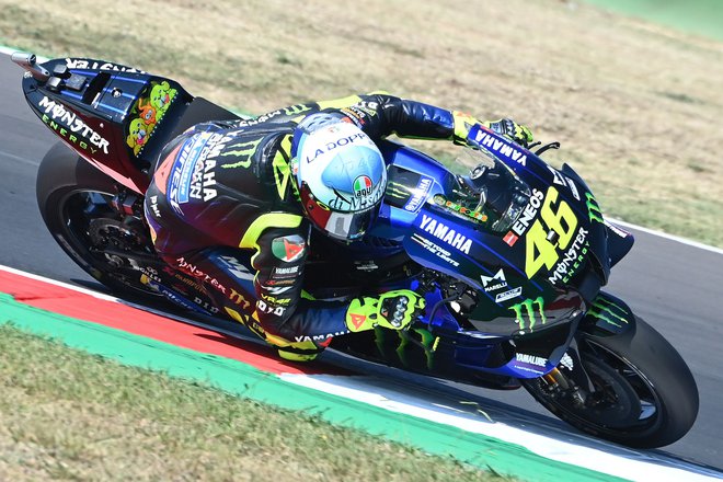 Valentino Rossi je bil po treh zaporednih odstopih pozitiven na testiranju na koronavirus 15. oktobra. FOTO: Andreas Solaro/AFP