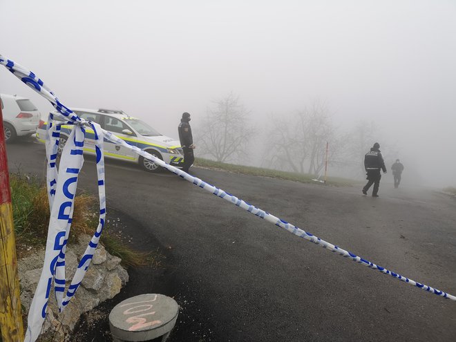 Torkovo jutro na Jančah, potem ko je odjeknila novica o trojnem umoru. FOTO: Dejan Javornik/Slovenske novice