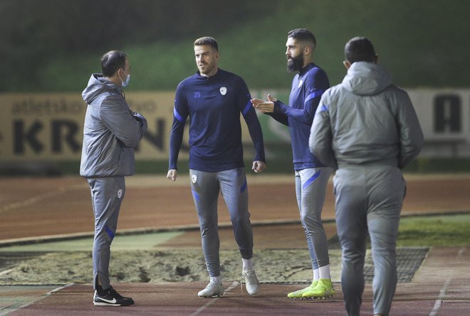 Domen Črnigoj (na desni ob še enem Primorcu Mihi Mevlji) oživlja kariero v Benetkah. FOTO: Jože Suhadolnik/Delo