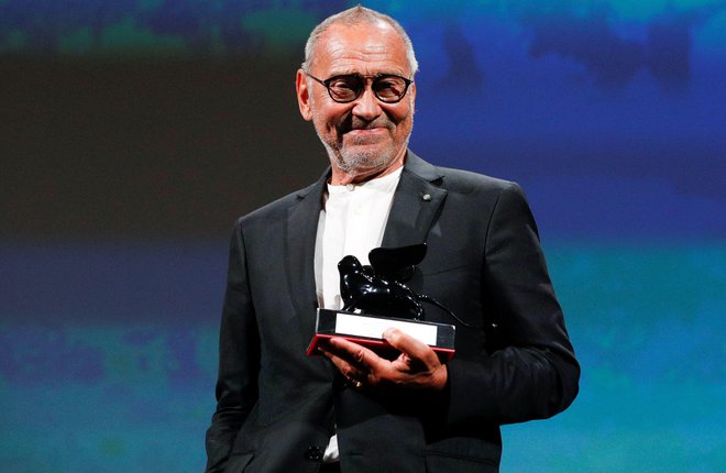 Andrej Končalovski je letos na beneškem filmskem festivalu za film Dragi tovariši dobil posebno nagrado žirije. FOTO: Guglielmo Mangiapane/Reuters