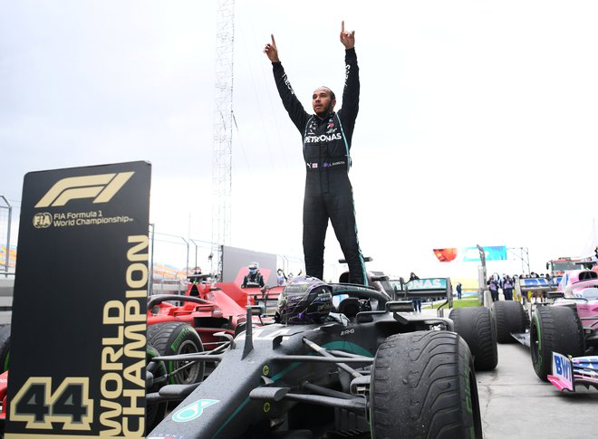 Lewis Hamilton je osvojil 10 zmag na 14 dirkah. FOTO:&nbsp; Clive Mason/Reuters