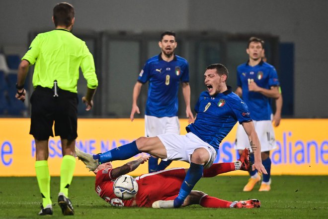 Italija je bila boljša od Poljske in za preboj na oktobrski finalni turnir prihodnje leto potrebuje le še zmago v Sarajevu.FOTO: Miguel Medina/AFP