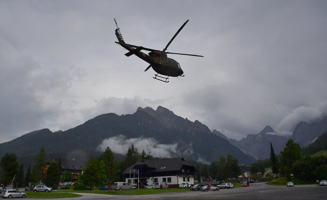 Reševanje v Kranjski Gori. FOTO: Egon Cokan