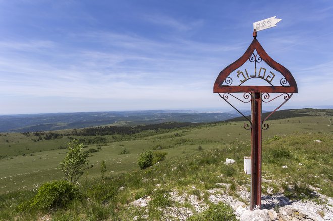 Pogled z Goliča se ob lepem vremenu kar ne ustavi. FOTO: Jaka Ivančič/Mestna občina Koper