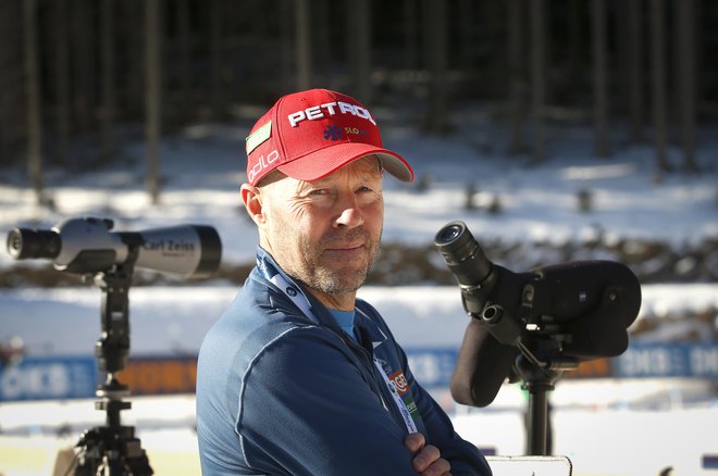 Trener slovenskih biatloncev Uroš Velepec je virus premagal v enem dnevu. FOTO: Matej Družnik/Delo