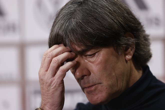 Koliko življenj ima nemški selektor Joachim Löw? FOTO: Marcelo Del Pozo/Reuters