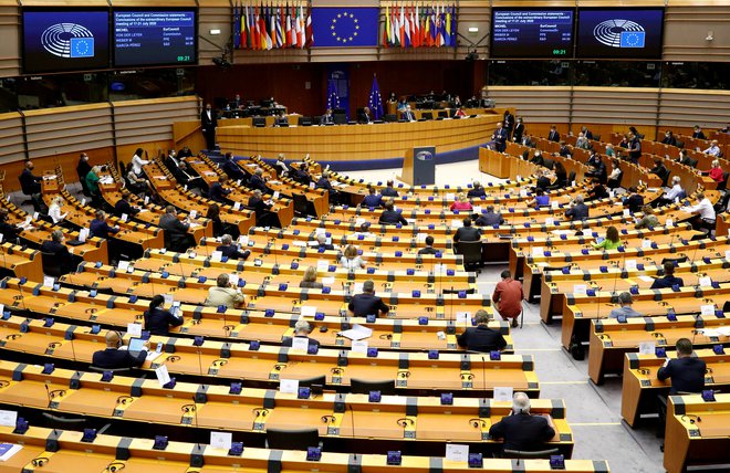 Pismo je Janša končal z opozorilom, da bodo prihodnji dnevi ključni za dosego pravičnega in uravnoteženega dogovora, ki bo temeljil na julijskem dogovoru voditeljev Unije FOTO: François Lenoir/Reuters