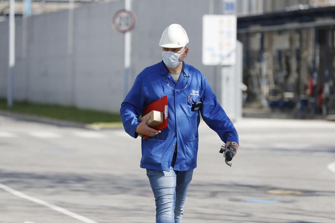 Metoda Dodič Fikfak je podjetja pozvala k organizaciji dela od doma.&nbsp;FOTO: Leon Vidic/Delo