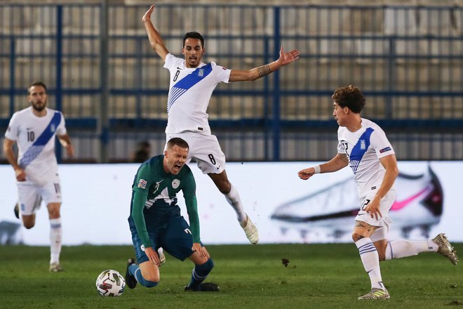 Slovenska nogometna reprezentanca je v Atenah izpolnila načrt in se po razpletu brez golov veselila prvega mesta v skupini C3. Josip Iličić je bil ob Janu Oblaku eden od kljčnih mož. FOTO: Alkis Konstantinidis/AFP