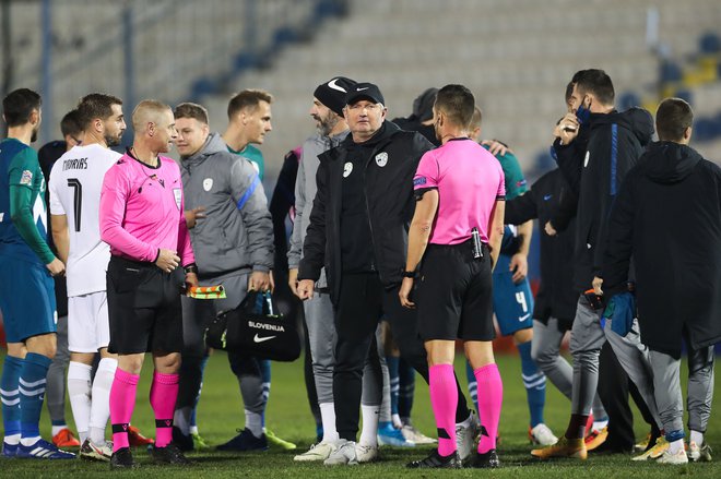 Slovenska reprezentanca pod vodstvom Matjaža Keka je osvojila prvo mesto in se prebila v skupino B. FOTO: Alkis Konstantinidis/AFP.